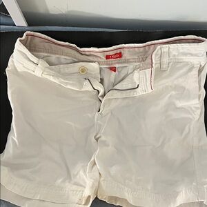 IZOD Classic Cream Shorts